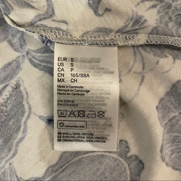 H&M Blue and White Floral Swing Dress Size Small - Picture 11 of 13